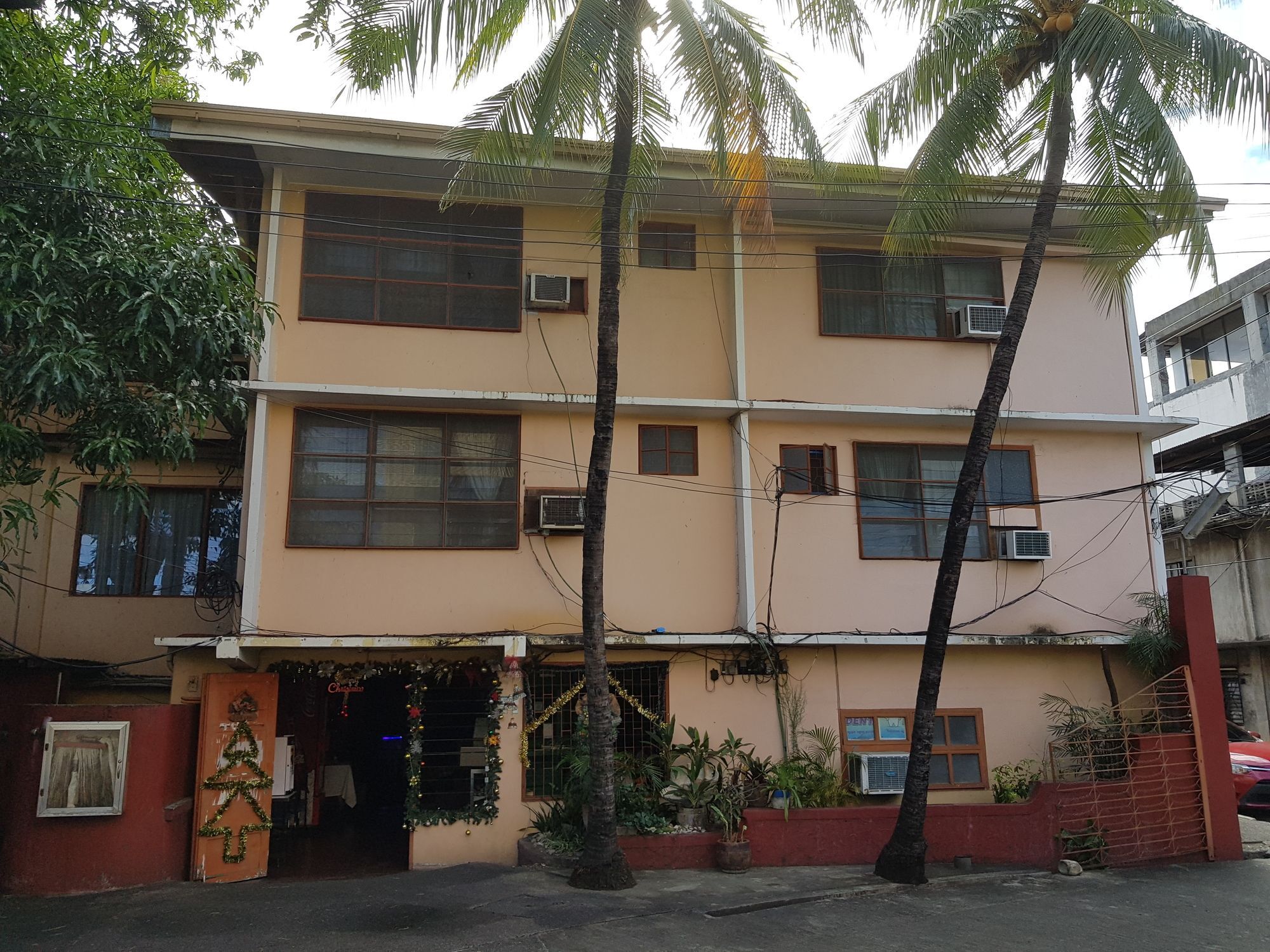 Texicano Hotel Main Laoag Eksteriør billede